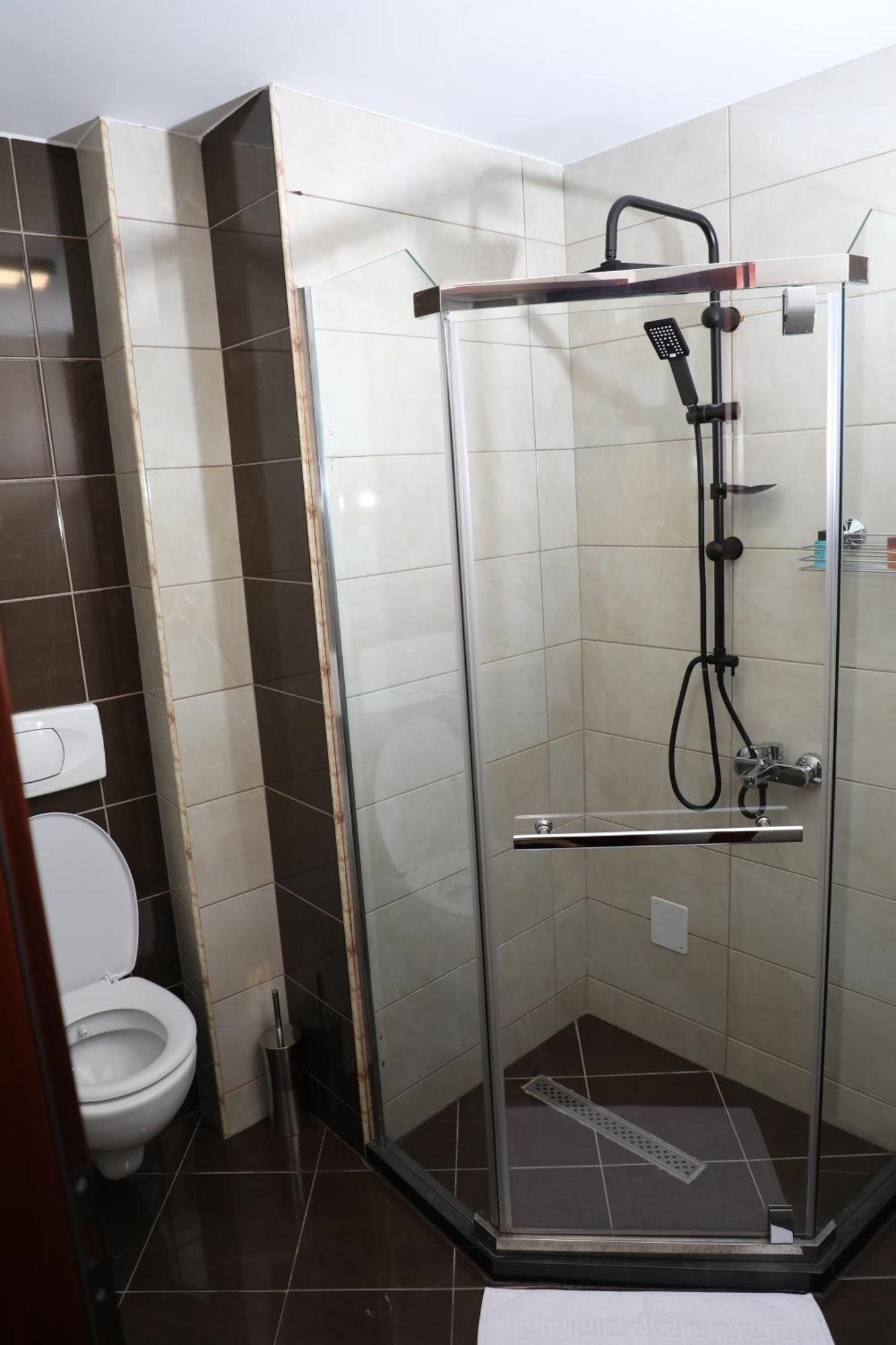 Bruti Hotel Prizren Ngoại thất bức ảnh