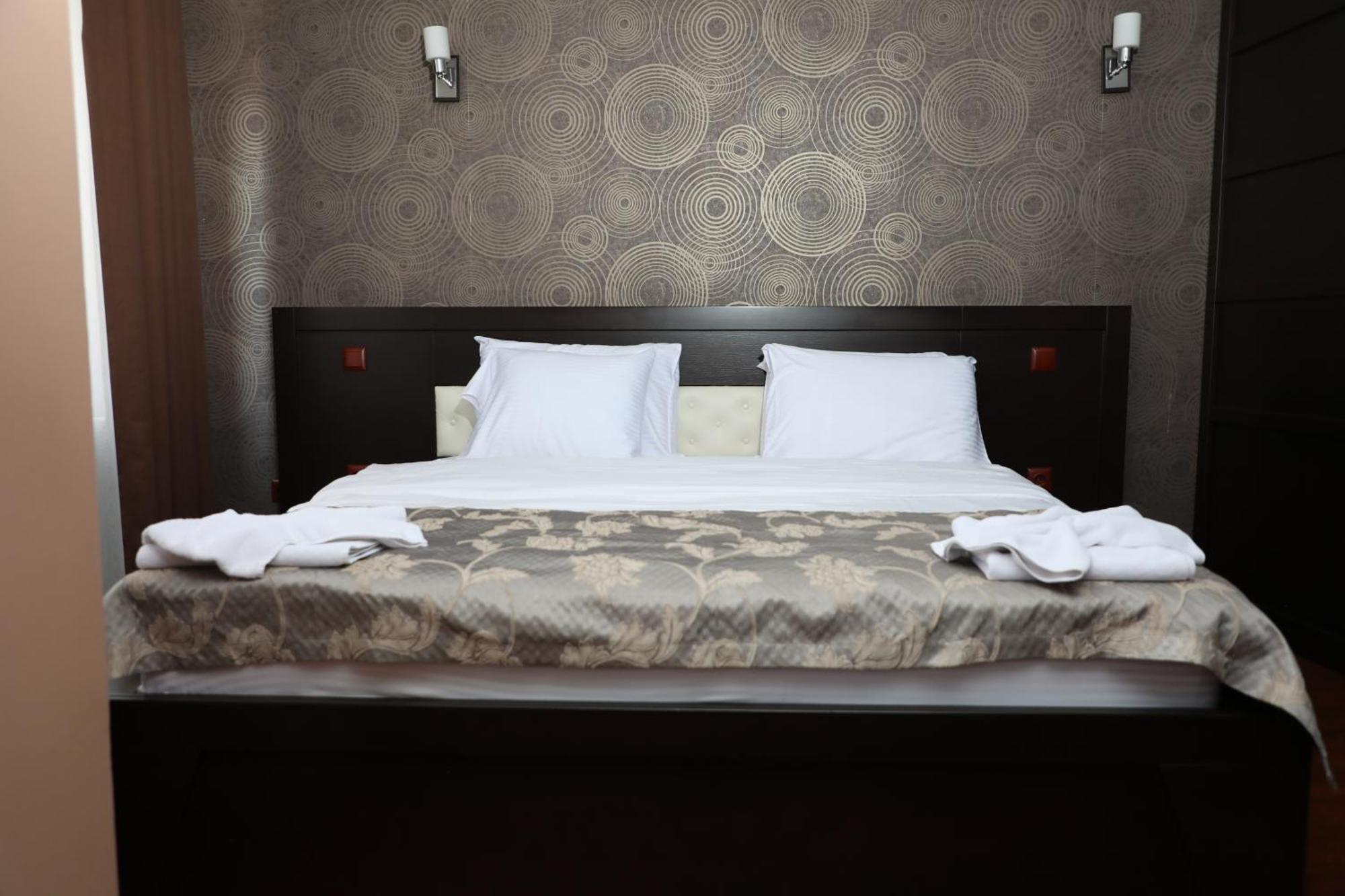 Bruti Hotel Prizren Ngoại thất bức ảnh