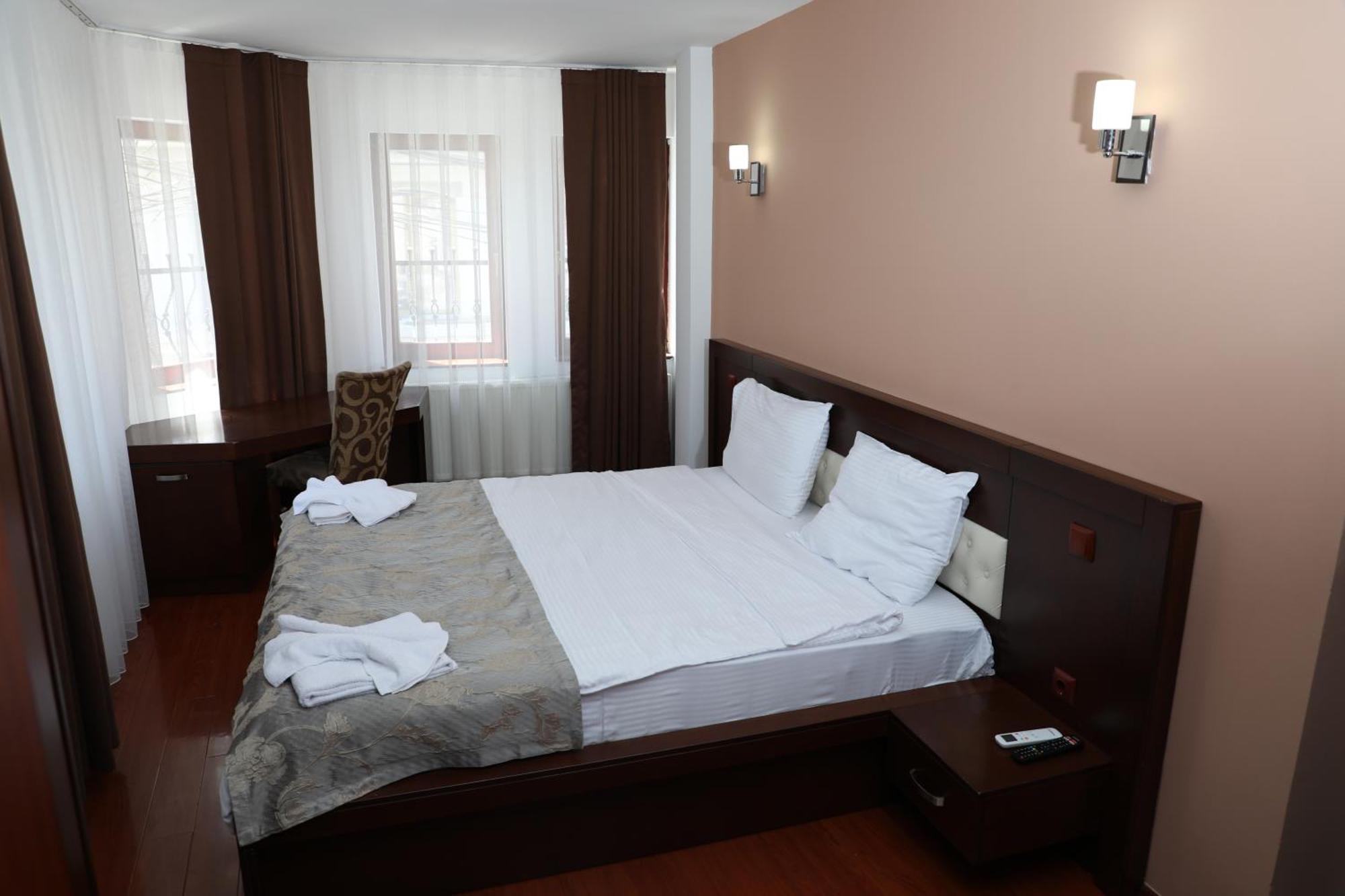 Bruti Hotel Prizren Ngoại thất bức ảnh