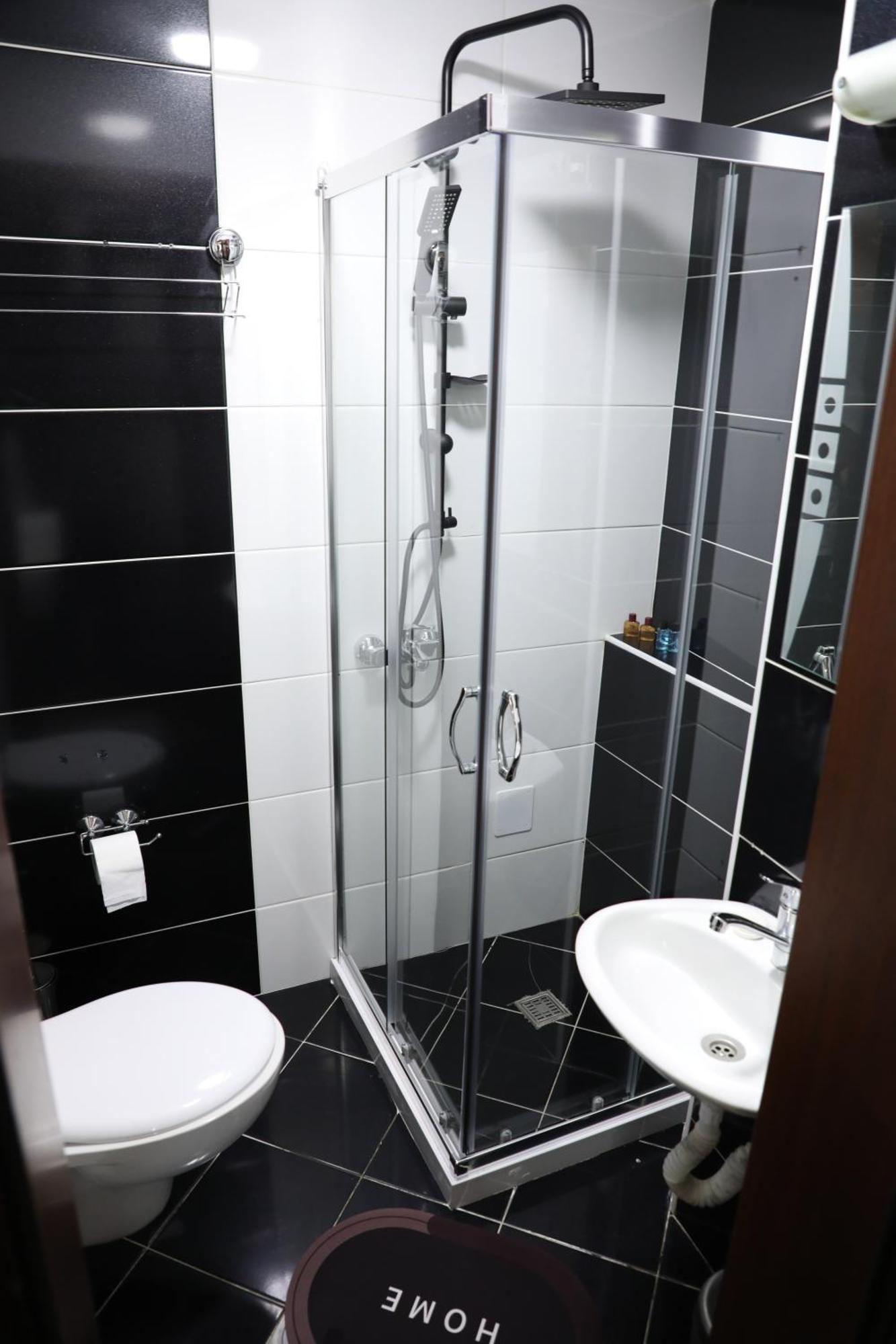 Bruti Hotel Prizren Ngoại thất bức ảnh
