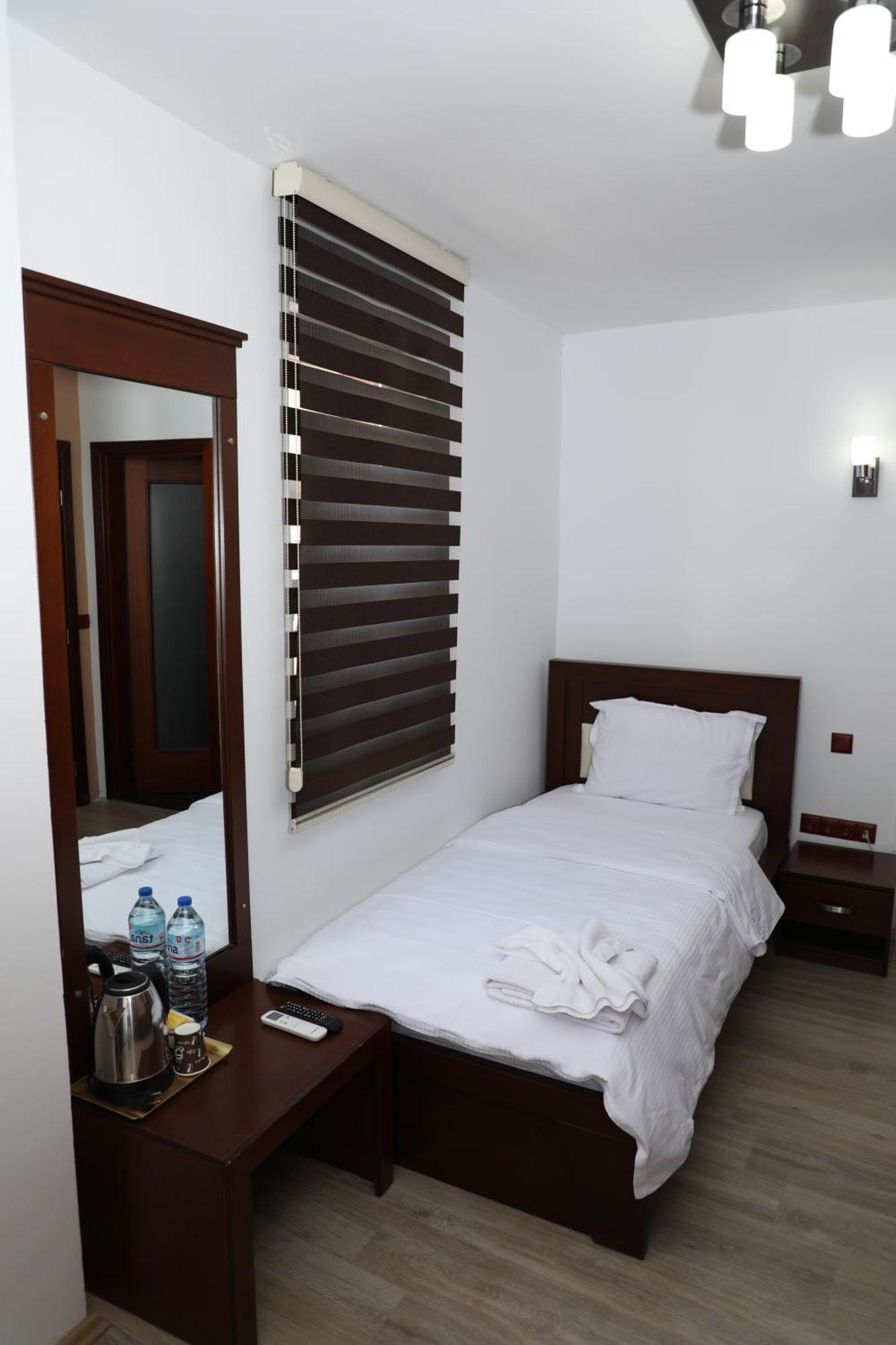 Bruti Hotel Prizren Ngoại thất bức ảnh