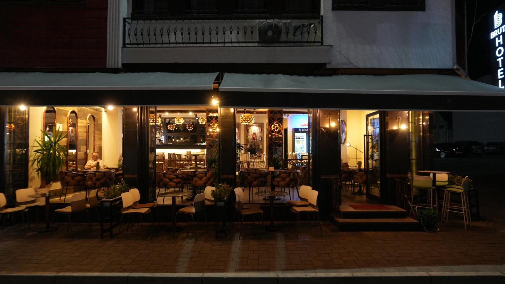Bruti Hotel Prizren Ngoại thất bức ảnh